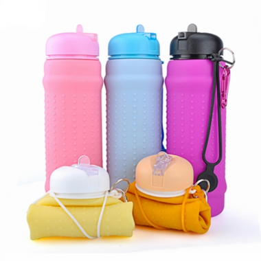 Portable sport squeeze water bottle