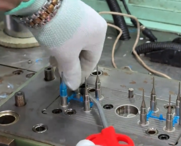 What Are the Different Silicone Molding Processes?