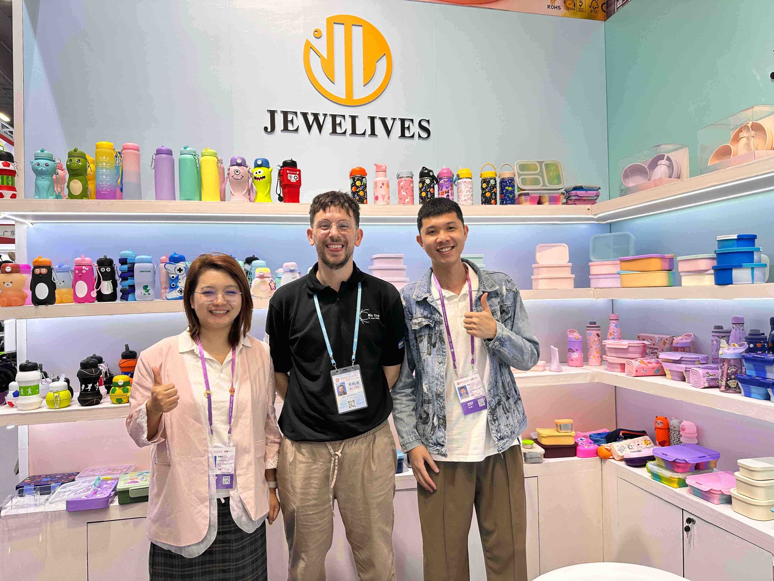 Jewelives Group Photo With Clients